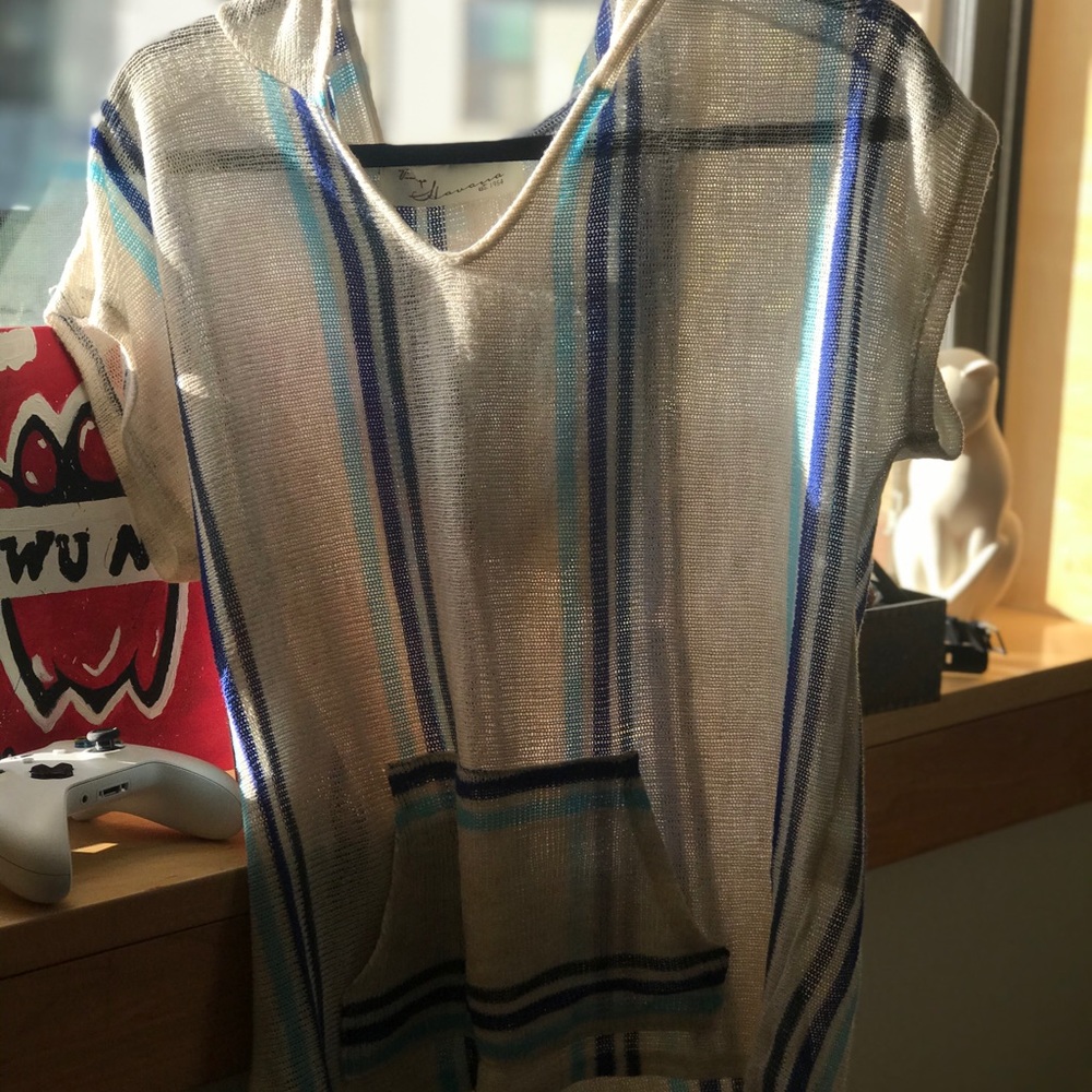 Cute hooded shirt